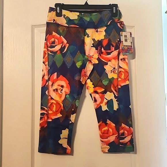 LuLaRoe Jade Capri M - Picture 1 of 2